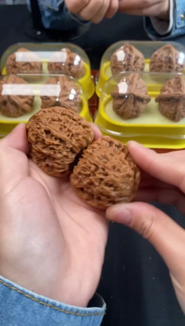 把件文玩核桃南疆石42尺A594