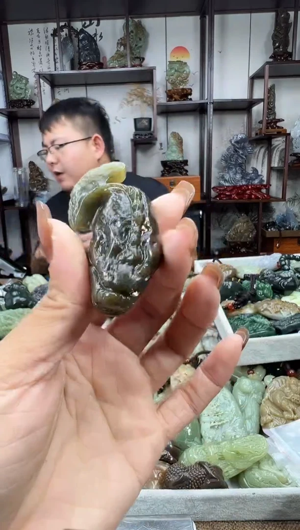 未镶嵌和田玉把件1