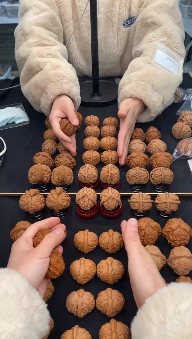 【闪购商品】文玩核桃把件肉球元宝39