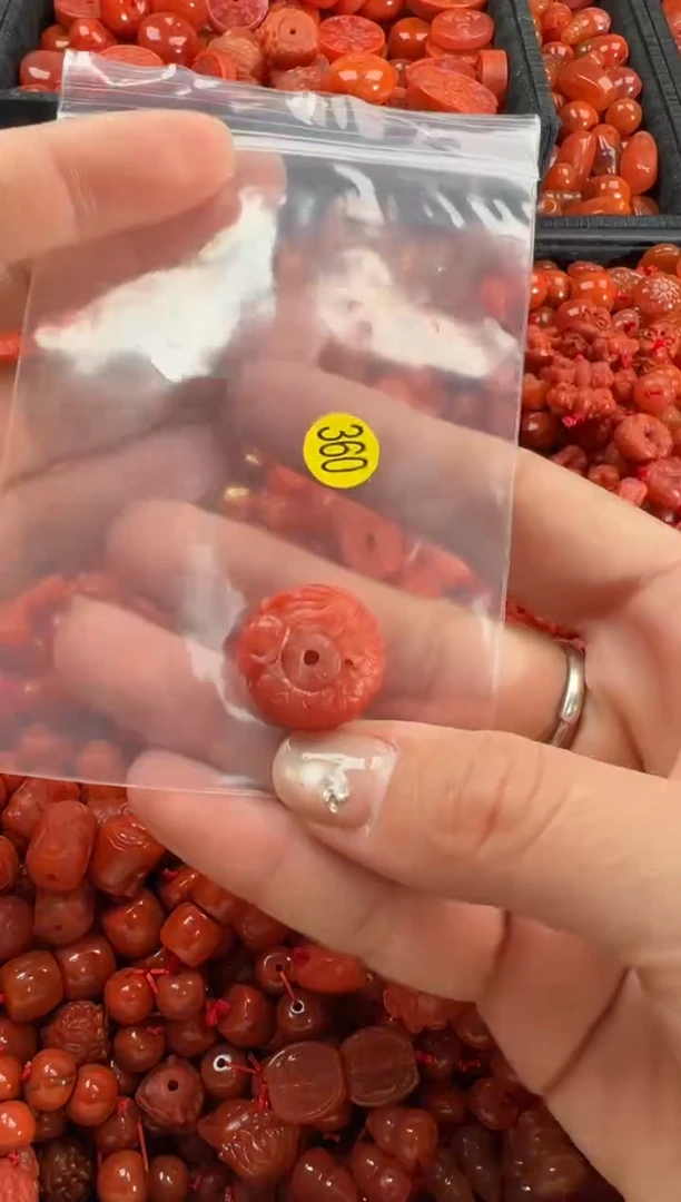【闪购商品】南红玛瑙颈饰未镶嵌1
