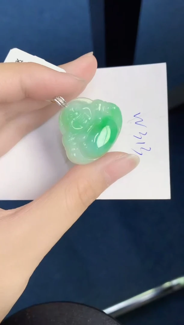 翡翠18K金镶嵌颈饰天然翡翠緬甸A貨