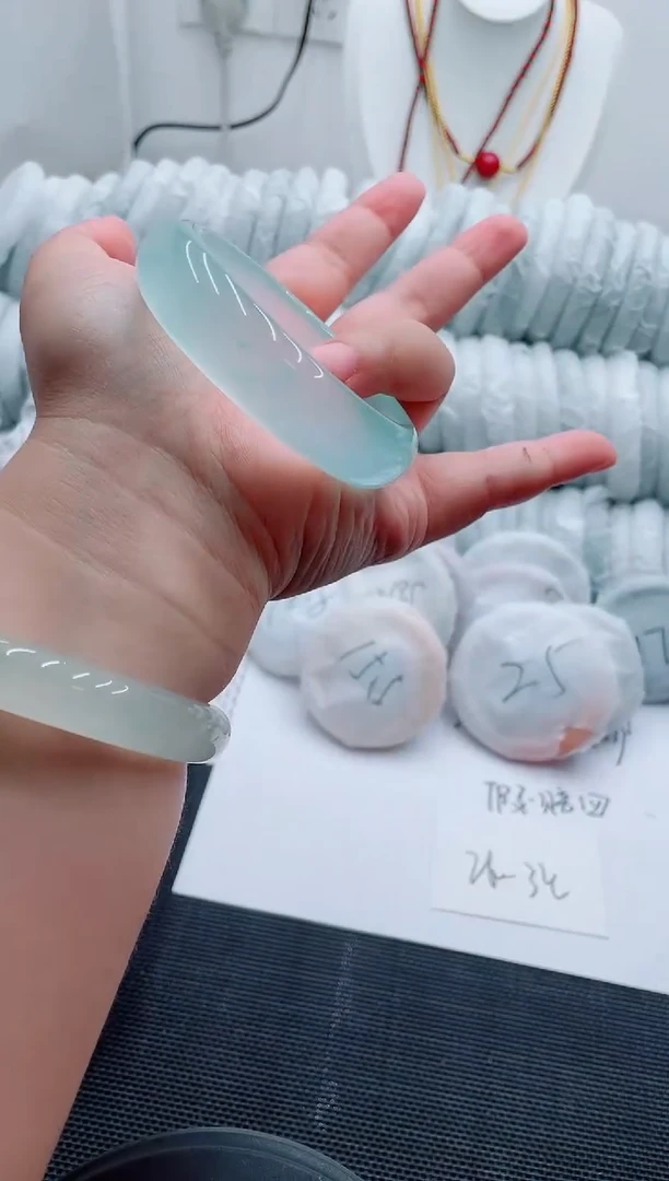 石英质玉手镯未镶嵌F17-55-56-54