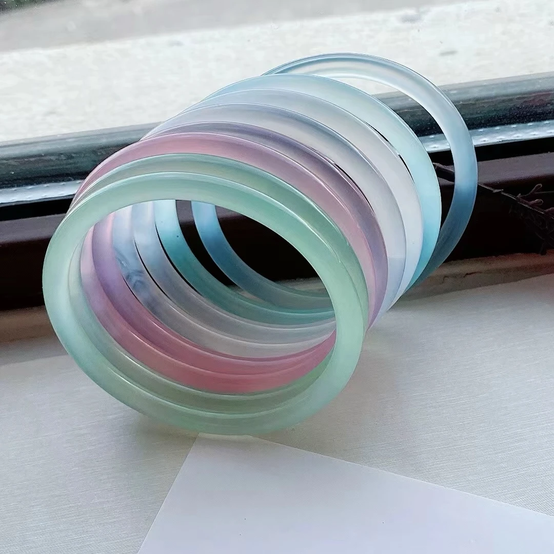 天然玛瑙冰透玉髓叮当圆条手镯多样性发货