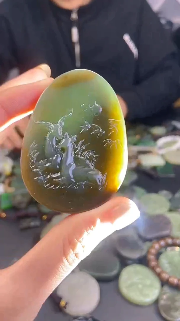 颈饰未镶嵌和田玉1