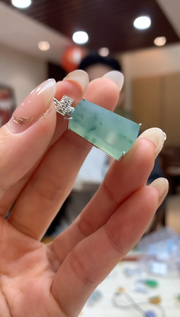 吊坠(不含链)18K金镶嵌翡翠无事牌