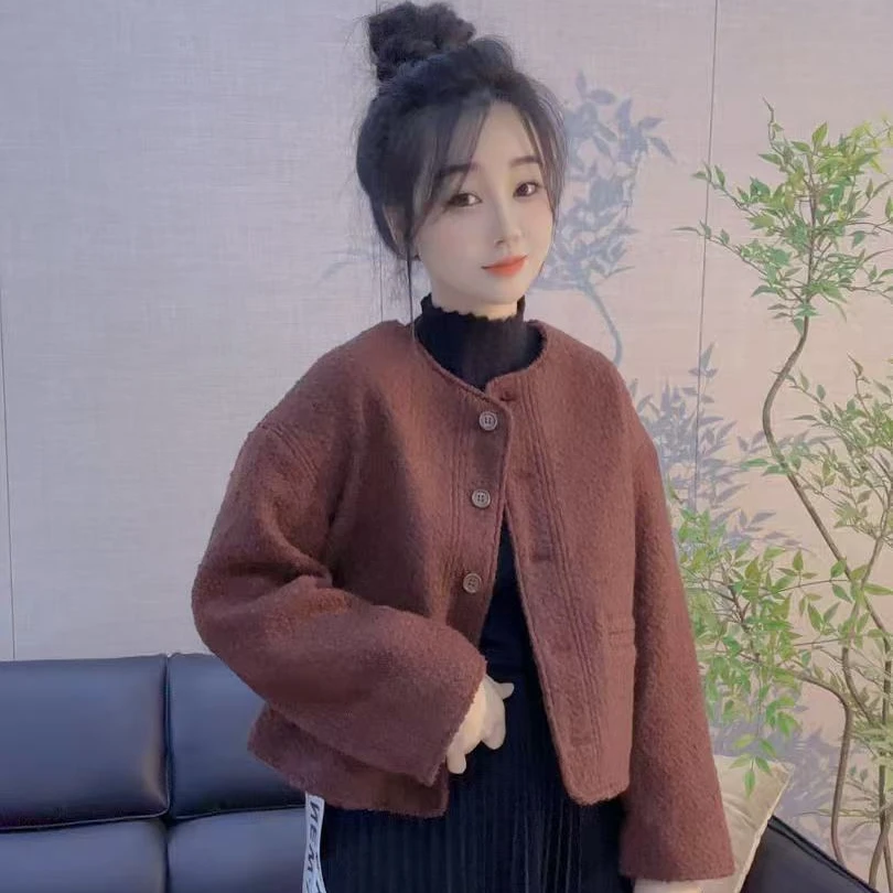丹丹精选--7792新款圆领单排扣高级感小香呢外套