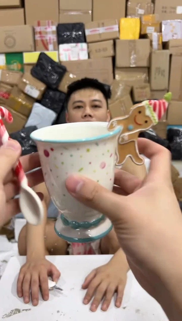 瓷片姜饼人一杯一勺