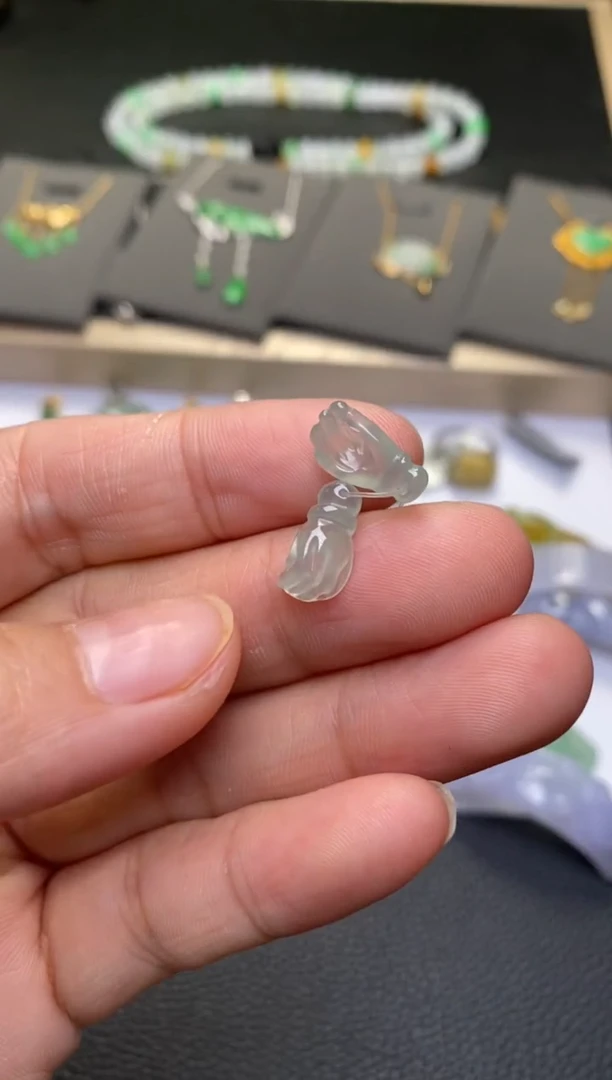 颈饰未镶嵌翡翠S****孃净货33573