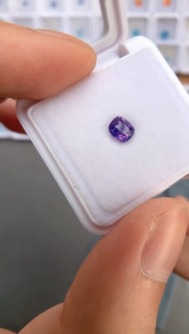 未镶嵌裸石定制蓝宝石紫蓝宝 1.03ct