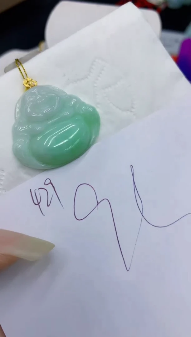 翡翠18K金镶嵌颈饰111111111111