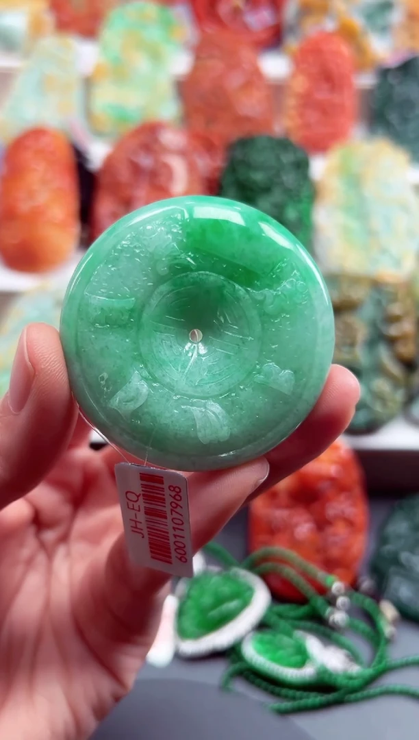 吊坠(不含链)未镶嵌翡翠天然翡翠