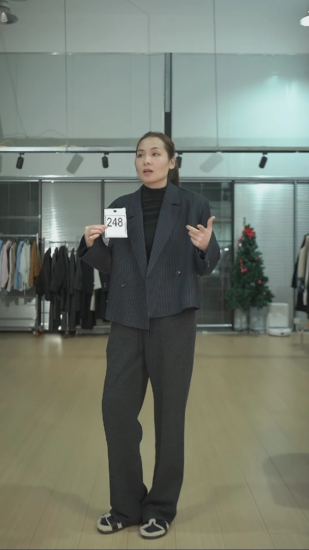 248号 宝蓝格小西装 125斤内