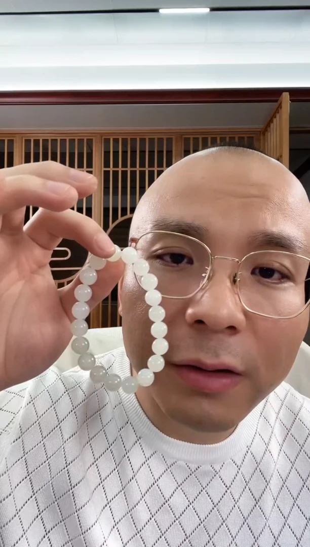 未镶嵌手串和田玉卡10新疆于田 圆珠 多样性发一