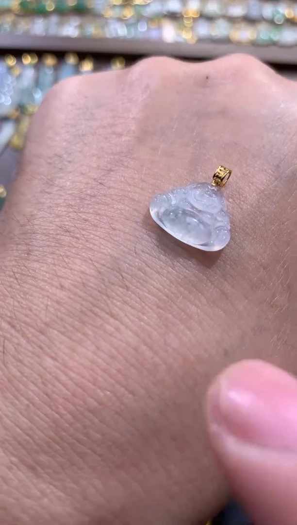 颈饰18K金镶嵌翡翠翡翠