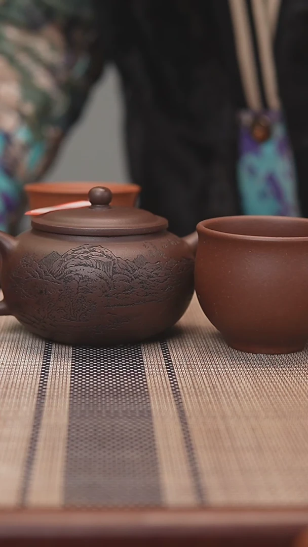 【闪购商品】紫砂茶杯老紫泥贡珠山水