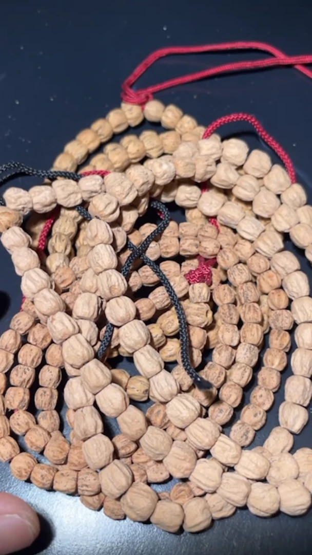 【闪购商品】柏香籽/百香籽吊坠SM21（多样性发货发其一）