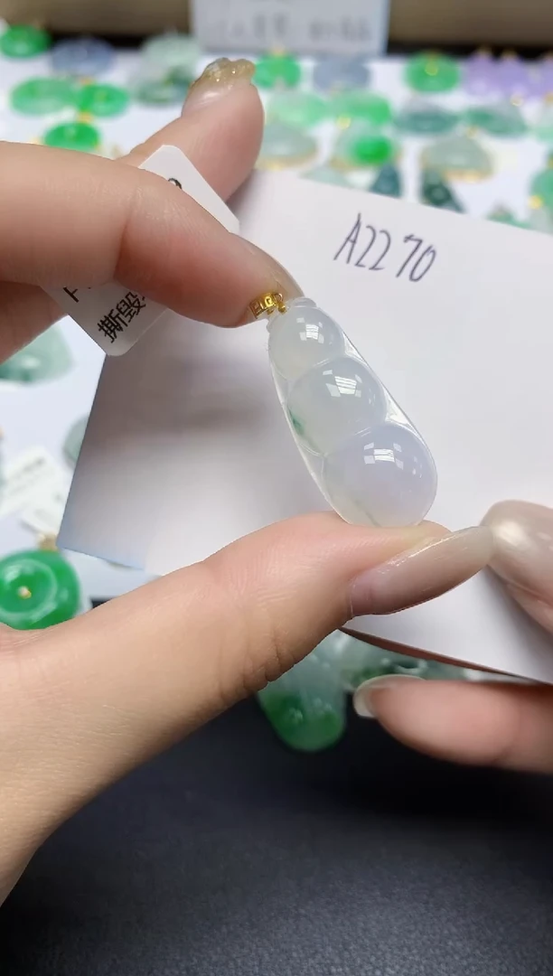 颈饰18K金镶嵌翡翠天然缅甸翡翠A货翡翠百元以上9元证书费自理