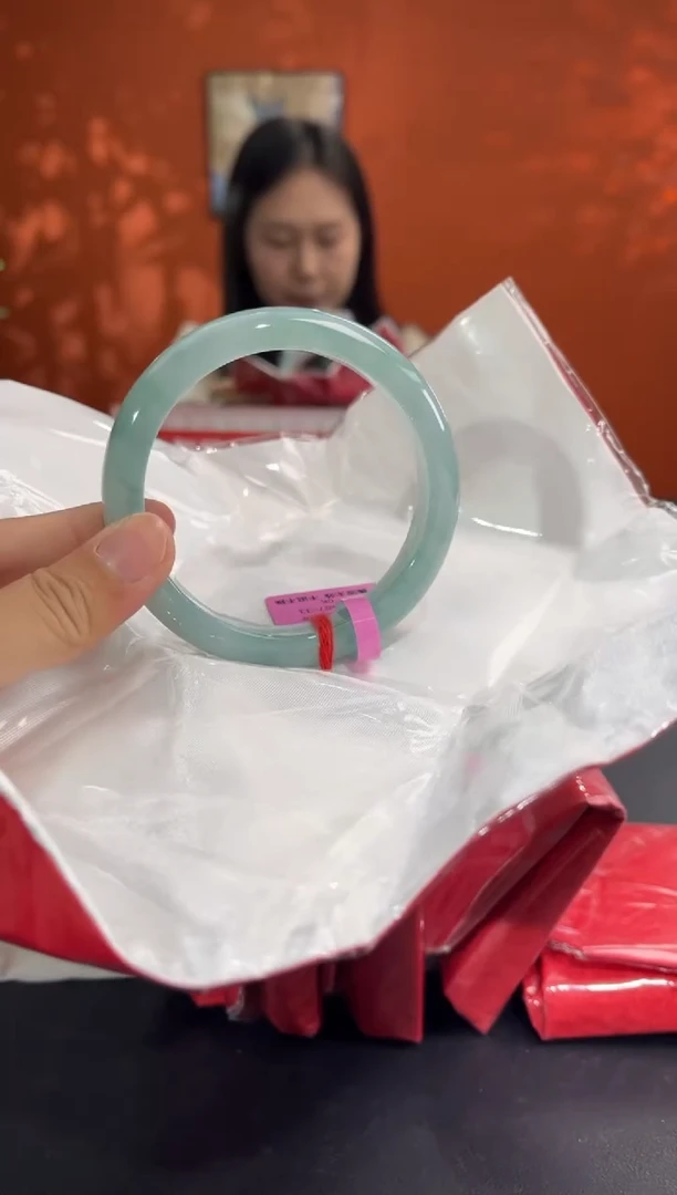 未镶嵌手镯翡翠4
