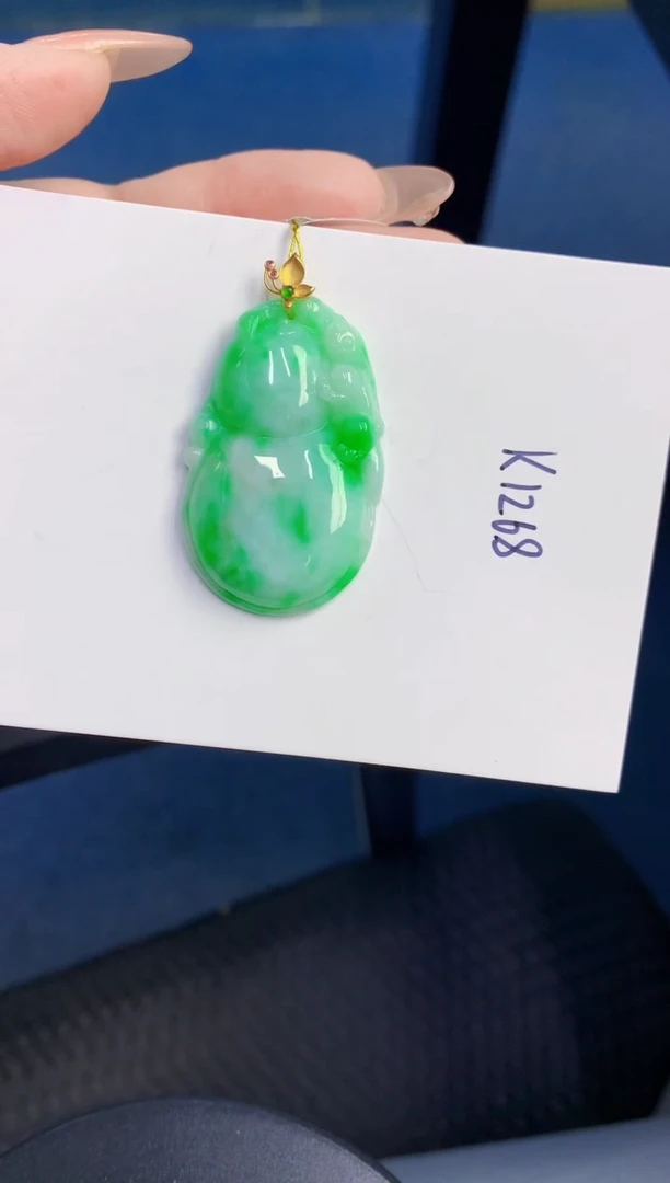 颈饰18K金镶嵌翡翠缅甸天然翡翠A货