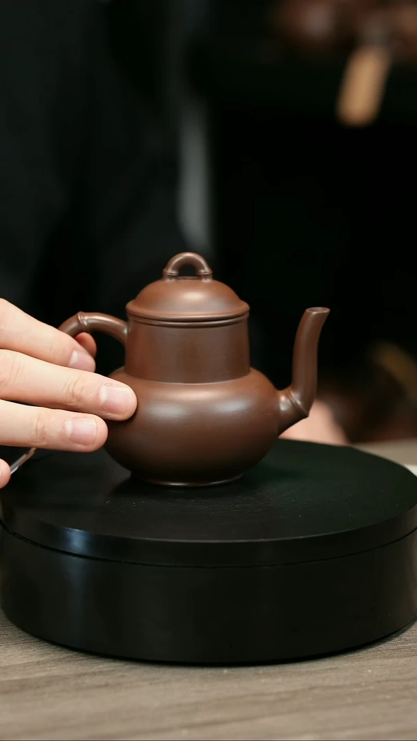 茶壶紫砂星*H1599赵信军光素炉鼎