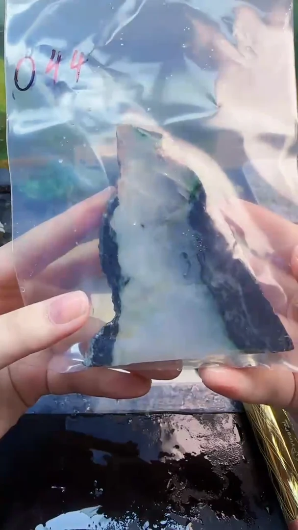 翡翠挂件未镶嵌天然翡翠044