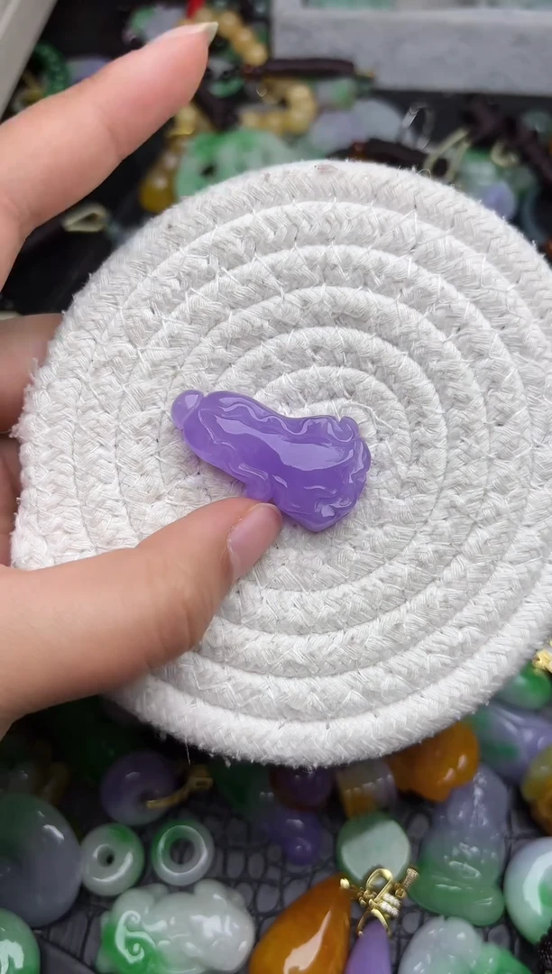 颈饰未镶嵌翡翠缅甸翡翠吊坠