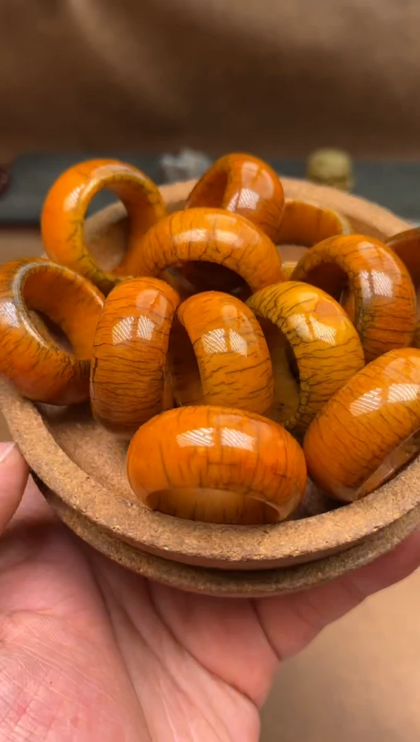 其他牛骨P410-20mm老料扳指-有棕裂