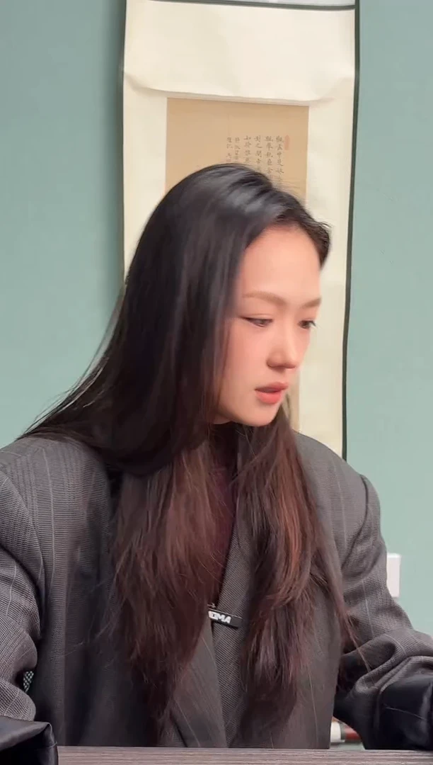 国画｛****｝潘老师侍女