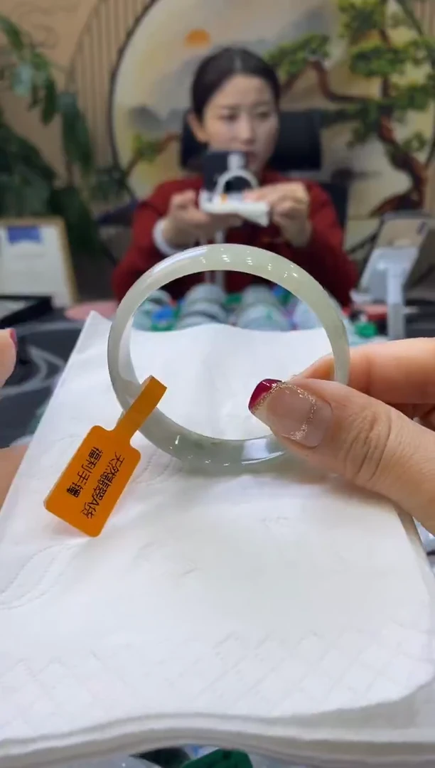 【闪购商品】翡翠手镯未镶嵌99903996