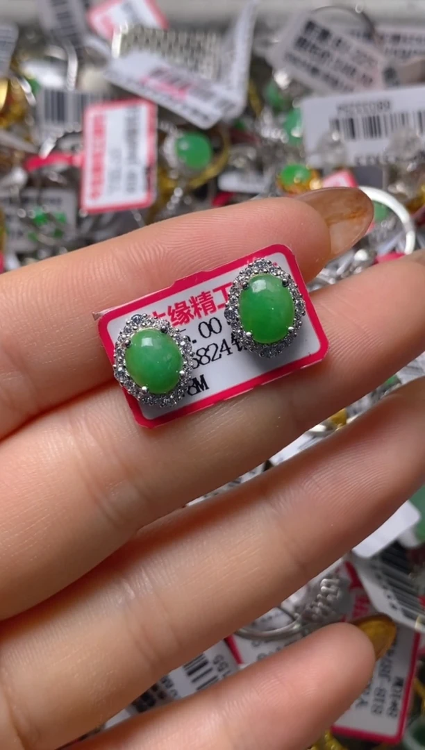 银S925镶嵌戒指翡翠百内无证书