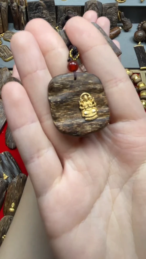 吊坠沉香沉香吊坠1