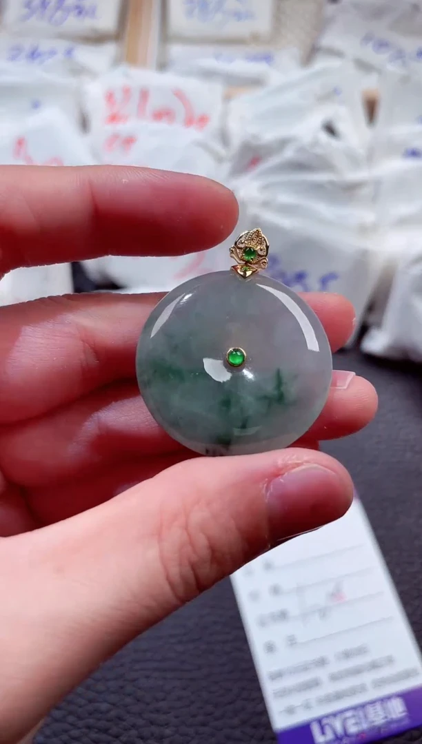 翡翠18K金镶嵌颈饰00001884