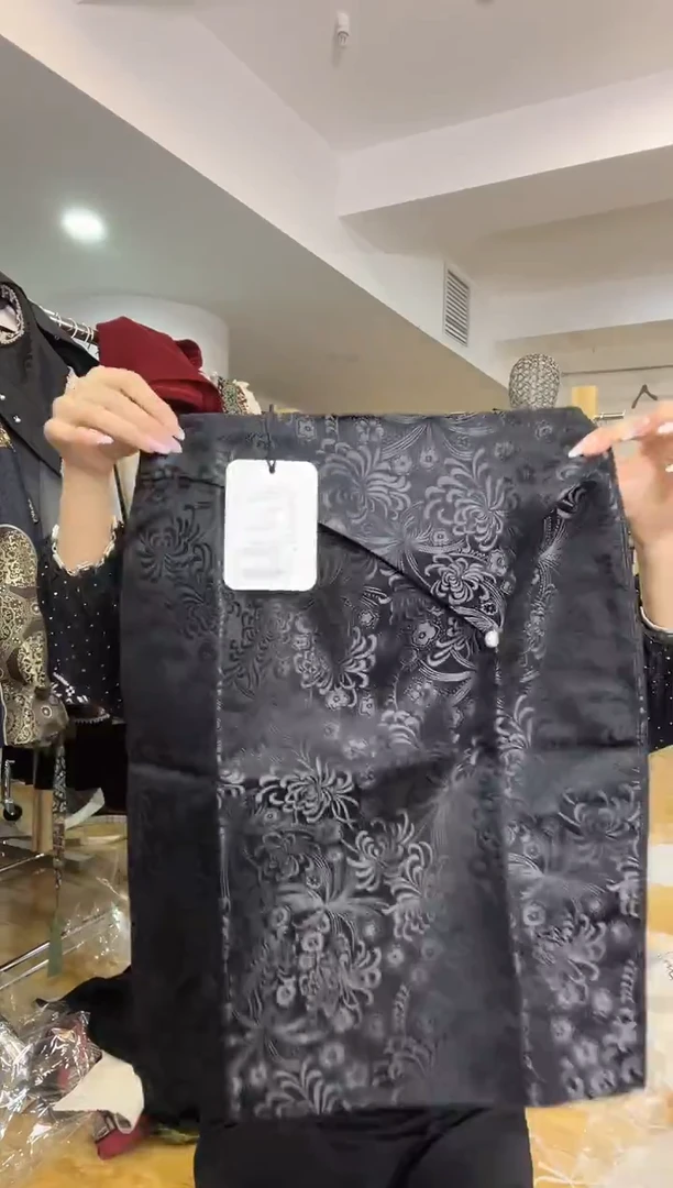 M码      110斤  半裙