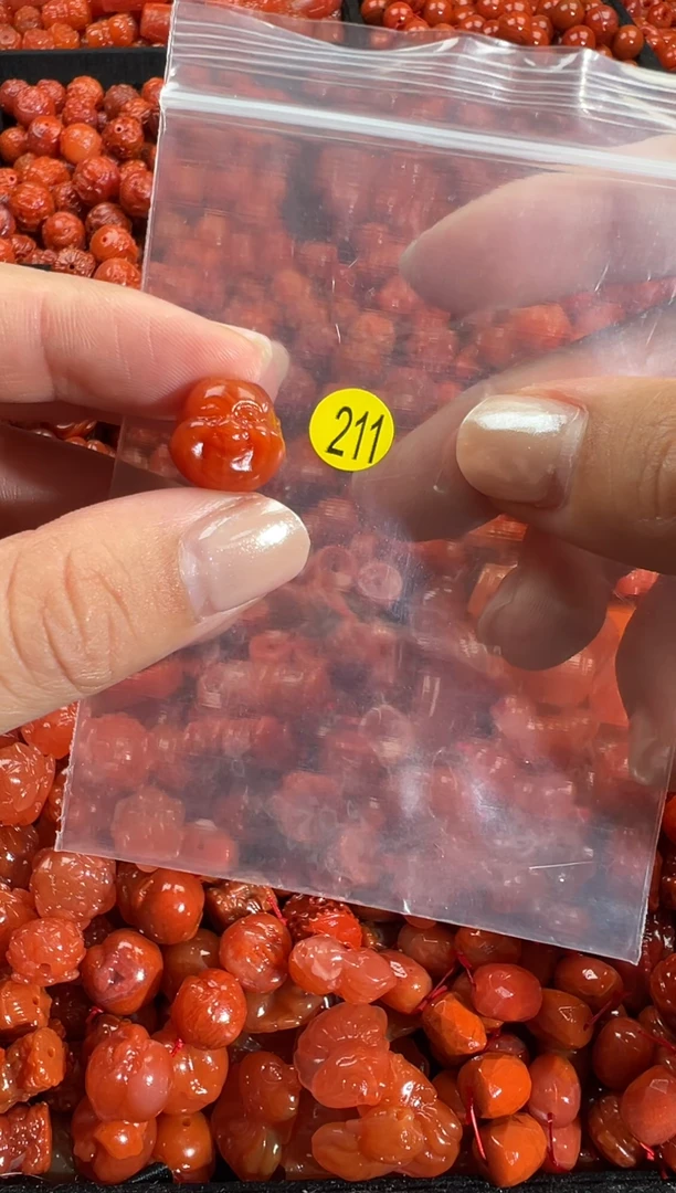 颈饰未镶嵌南红玛瑙1