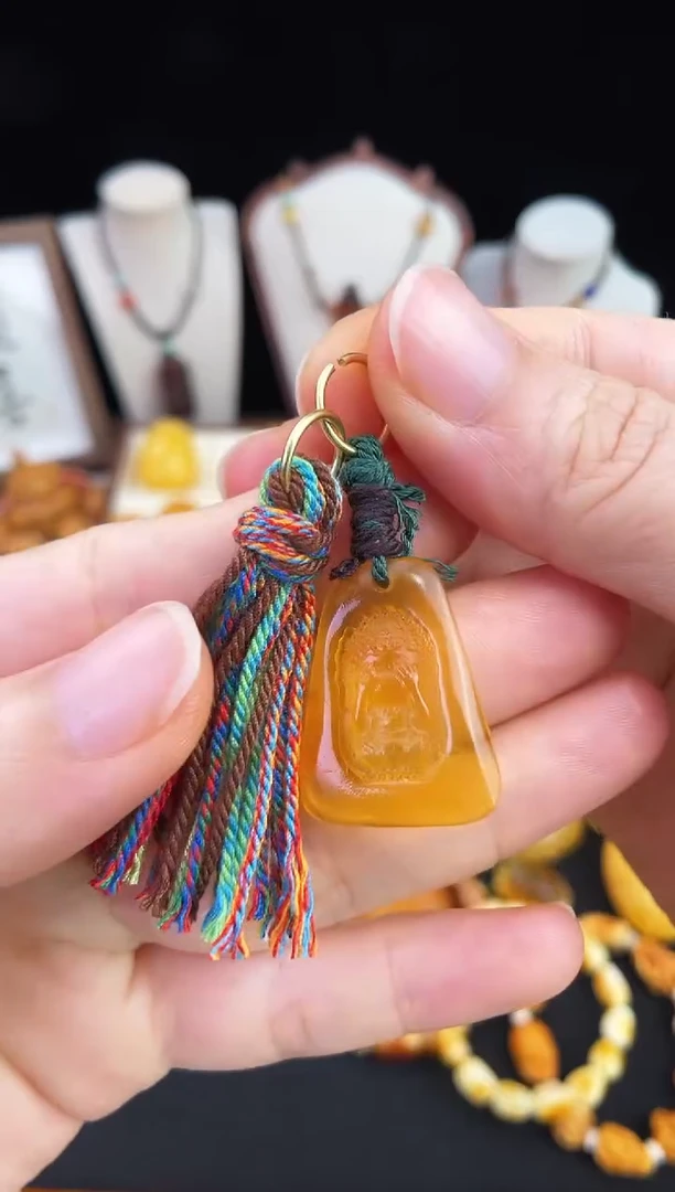 琥珀未镶嵌珠宝奇石柒月