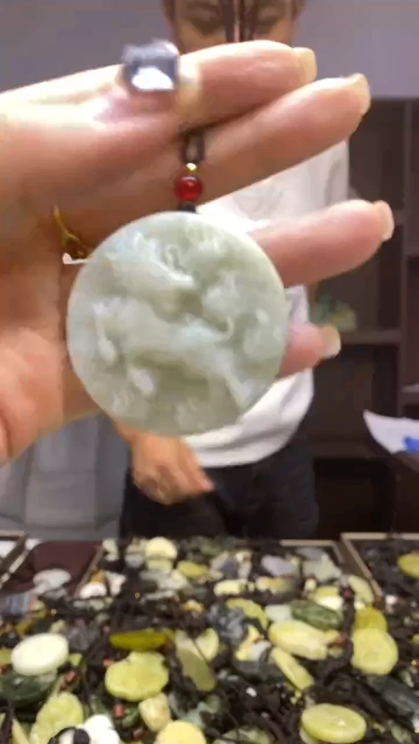 未镶嵌岫玉挂件