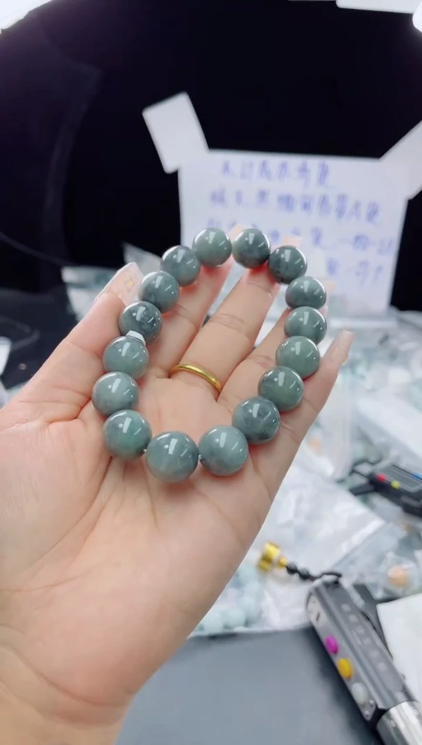 未镶嵌戒指翡翠珠串