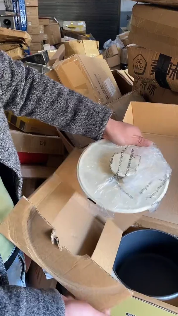 1素味珐琅锅22有盖 微瑕疵