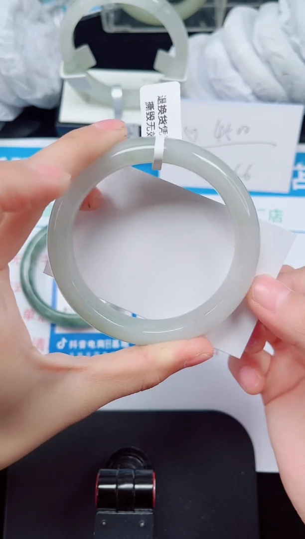 未镶嵌手镯石英质玉58-60/61