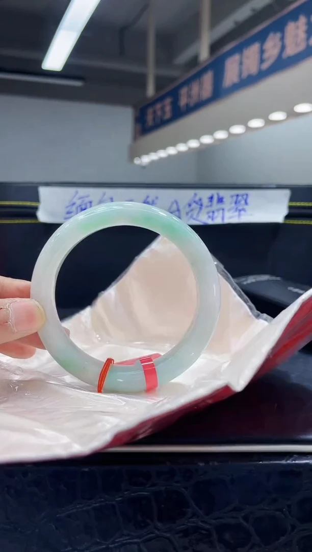未镶嵌手镯翡翠40