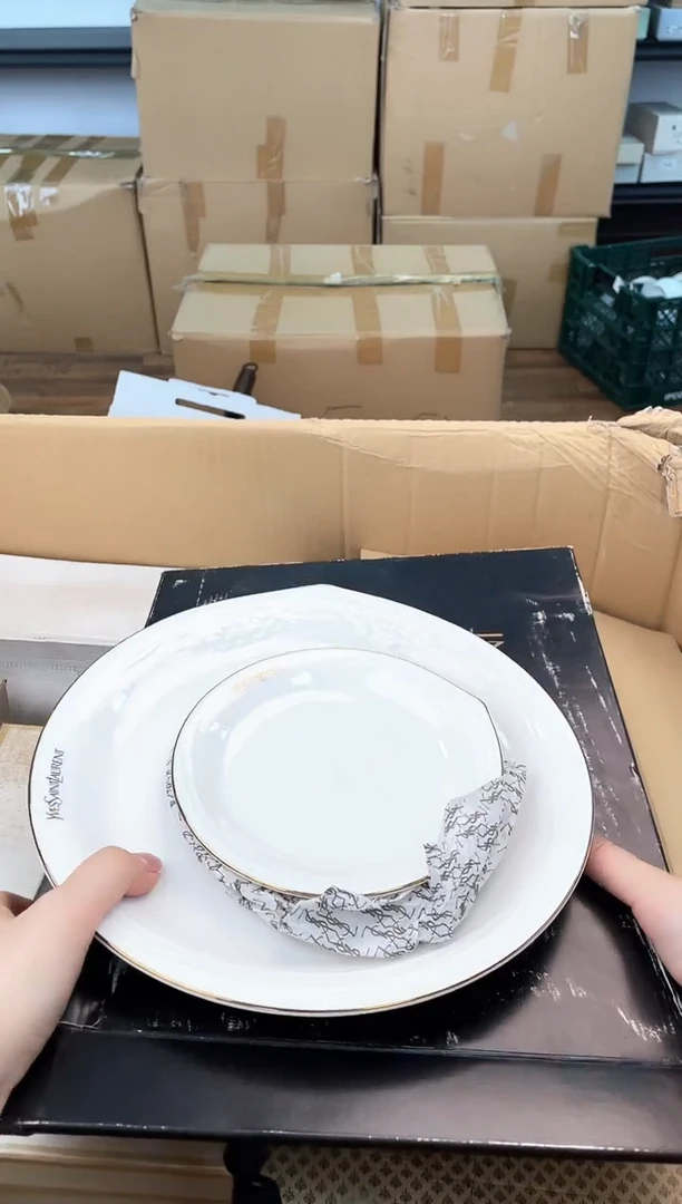 盘子J*如图所示 五月甄选