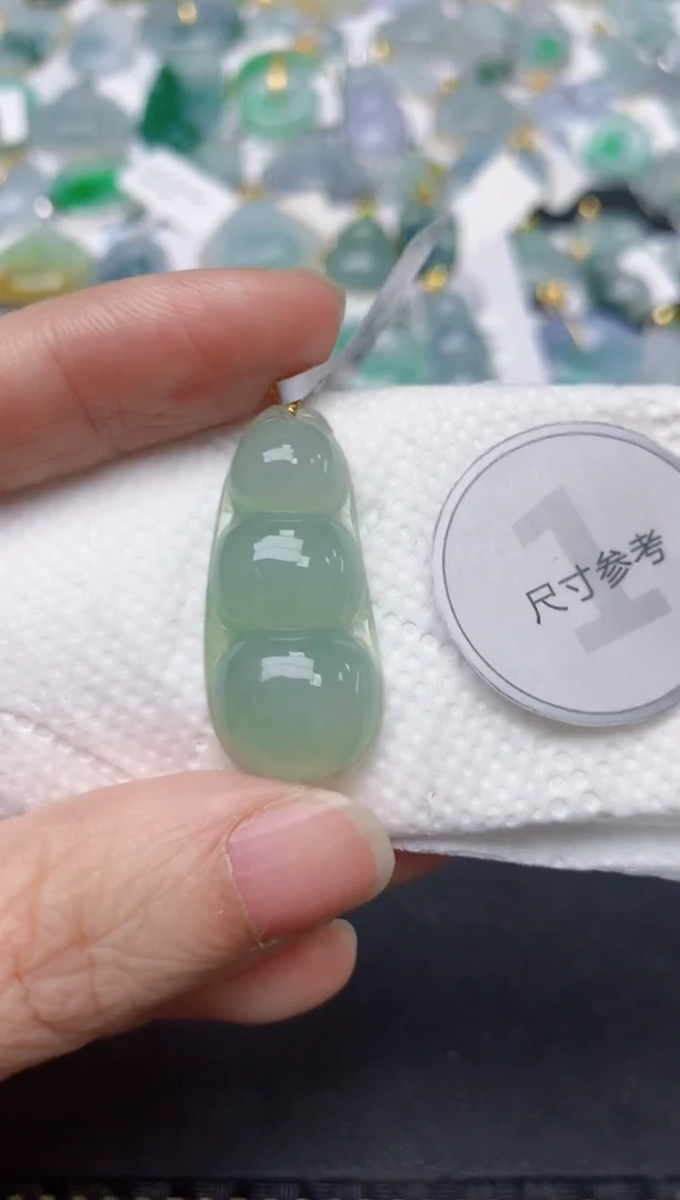 颈饰18K金镶嵌翡翠天然缅甸A货翡翠