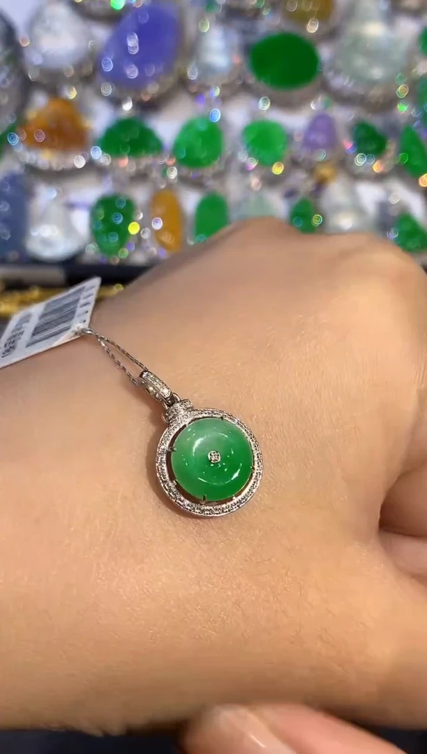 吊坠(不含链)18K金镶嵌翡翠L多样性发其一