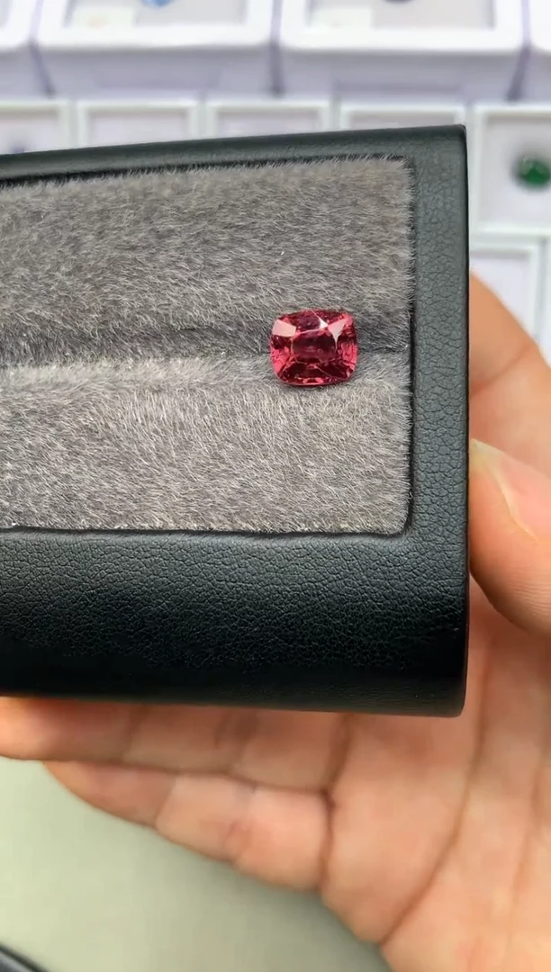 【闪购商品】定制尖晶石裸石未镶嵌枕型 酒红色调尖晶石 2.46ct