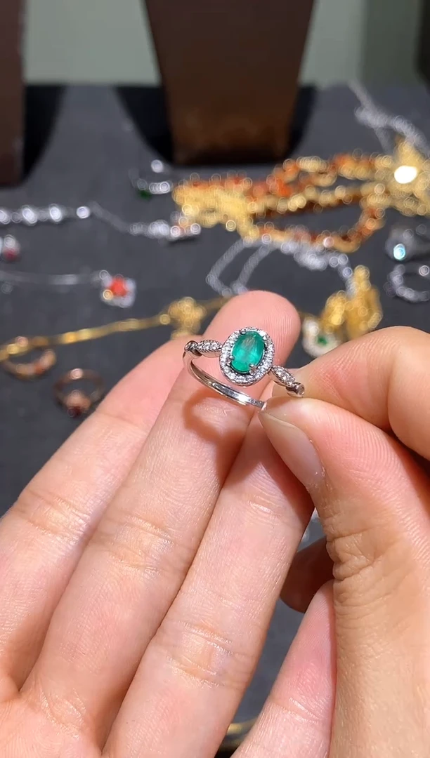 银S925镶嵌戒指祖母绿戒指