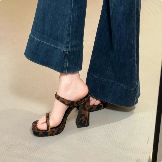 一字带高跟凉拖鞋女士粗跟防水台凉鞋仙女风露趾方头女鞋厚底粗跟