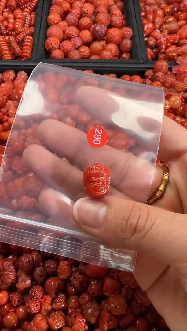 【闪购商品】南红玛瑙颈饰未镶嵌1