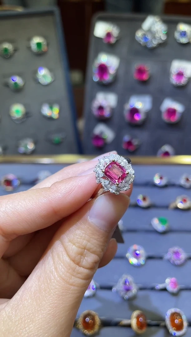 【闪购商品】彩色蓝宝石戒指18K金镶嵌帕帕拉恰/1.06ct/Sunrise