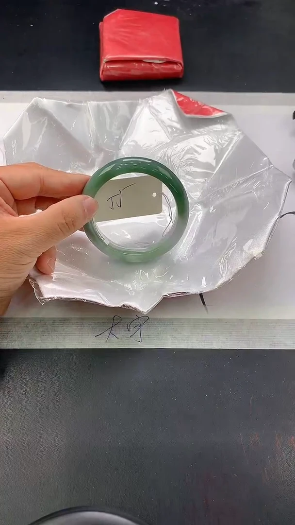 翡翠手镯未镶嵌234