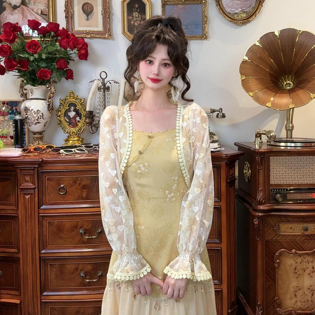 【一生罗曼】夏季新款爱心提花防晒蕾丝短款开衫Y5275